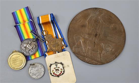 A WWI trio 10787 to Pte. W. Mundell, W. York R. and death plaque